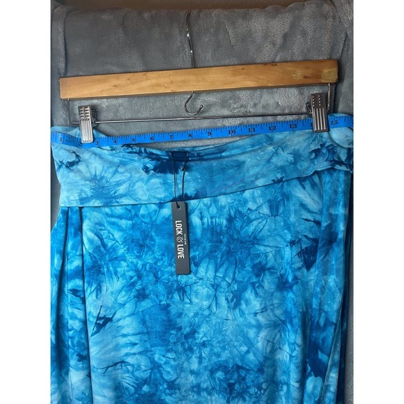 Lock and Love skirt - Picture 2 of 3